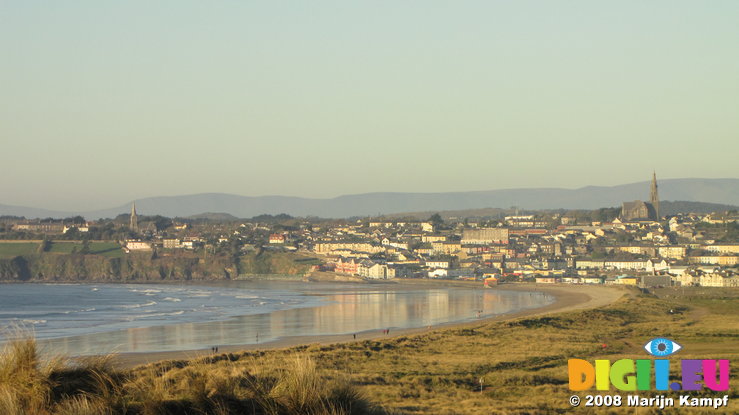 SX00647 Tramore beach from burrow